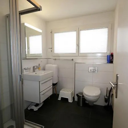 Perrine 1: Modern 3-room