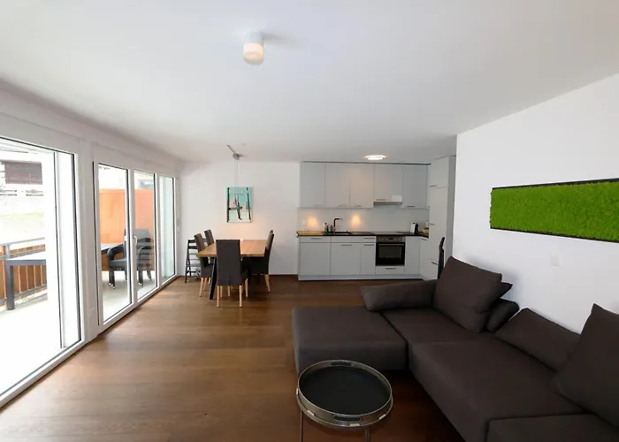 Perrine 1: Modern 3-room Apartment *