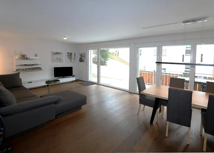 Perrine 1: Modern 3-room Apartment